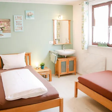 Xxl-ferienwohnung Blumenwiese Apartment *